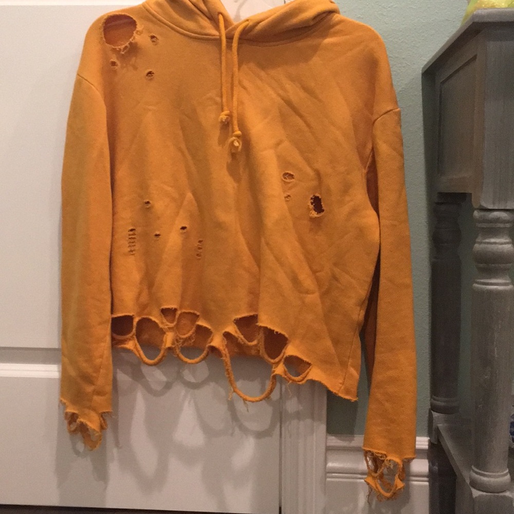 Cute yellow shirt 💛